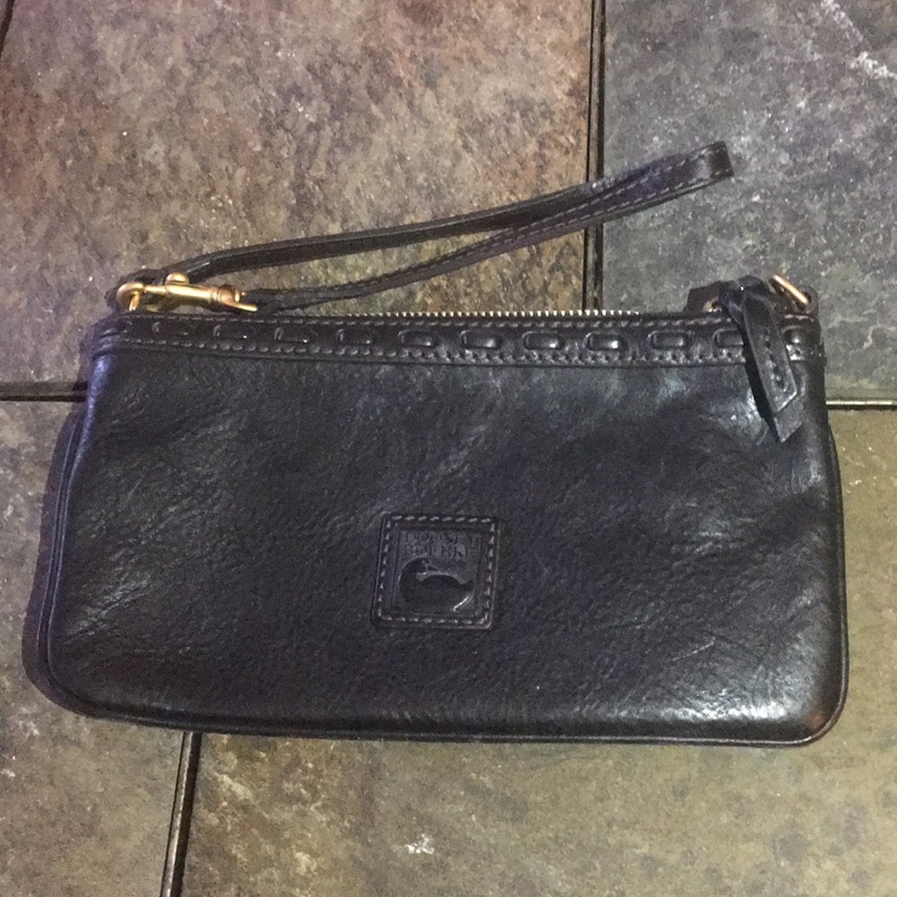 NWOT Black Dooney & Bourke Wristlet